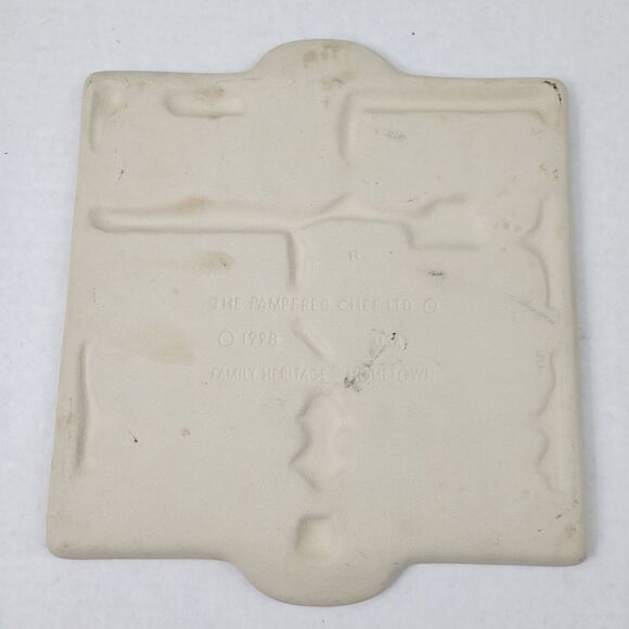 The Pampered Chef 1998 Gingerbread Train Stoneware Mold - Picture 11 of 11